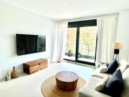 2 room luxury Flat for rent in Fuengirola, Andalusia - Photo 2