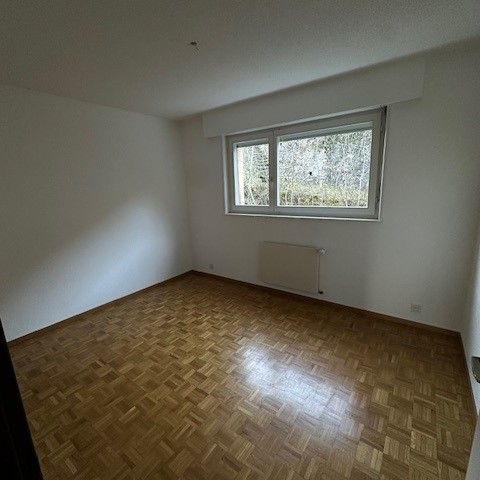 Location pour 1 année – Appartement de 4 pièces - Foto 1