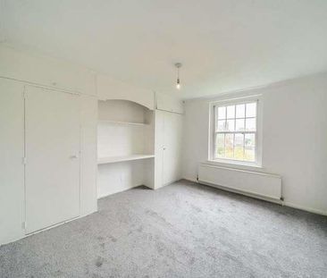 Chobham, Woking, GU24 - Photo 4