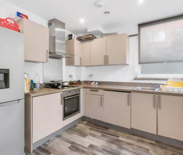 2 bedroom flat to rent - Photo 5