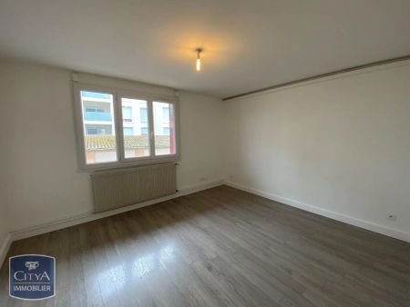 Appartement à louer 4 pièces 64.67m² - Photo 2
