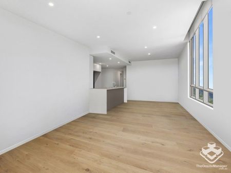 6th Floor Best 2 Bed 2 Bath Units in Toowong! - Photo 2