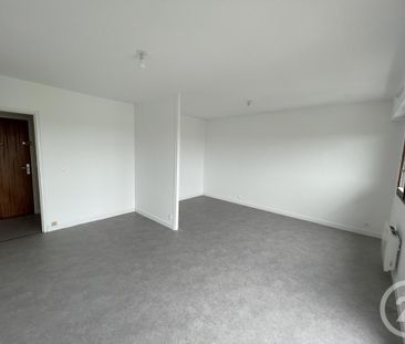 Location Appartement 1 pièce 45m² CHATEAUROUX 36000 - Photo 1