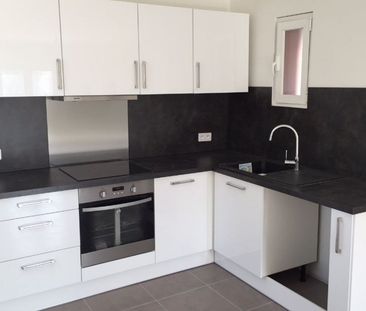 Maison à louer 3 pièces • Carros - Photo 2