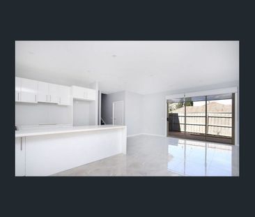 Spacious & Comfortable Family Home (12-Month Lease Only) - Photo 4