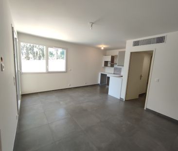 Location Appartement 3 pièces 58m² MARSEILLE 8ème - Photo 1