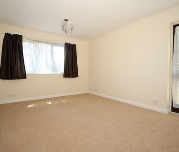 Calluna Court, Woking - Photo 1