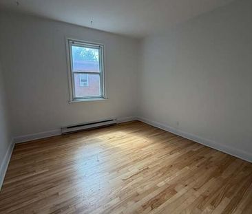 Appartement 3 Chambres 1 Salle De Bain - Photo 1