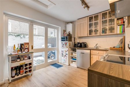 2 bedroom terraced house to rent - Photo 4