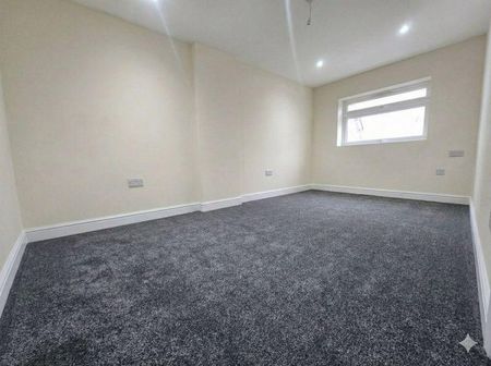9 bedroom bungalow to rent - Photo 3