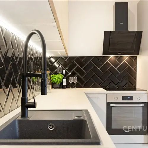 Pronájem moderního bytu 3+kk po kompletní rekonstrukci v klidné části Ostravy - Photo 1