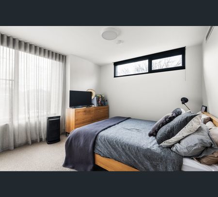 18 Ocean Street, Hampton, Vic 3188 - Photo 3