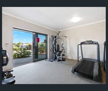 4 bedroom Modern Townhouse - Photo 2