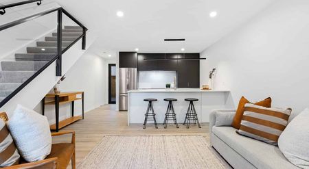 New build two bedroom town house Redwood - Photo 4