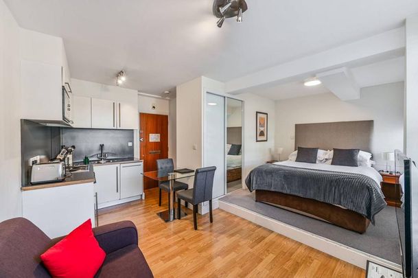 Studio to rent - Photo 1