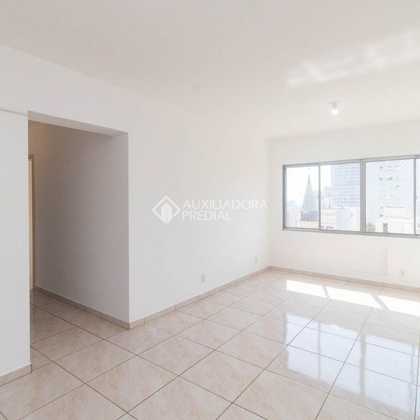 Apartamento com 2 quartos e 68m² para alugar em Independência, Porto Alegre. - Photo 1
