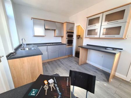 2 bedroom terraced house to rent - Photo 5