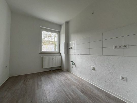 Ihre neue Wohlfühloase: moderne 2,5-Raum-Wohnung mit Balkon! - Photo 1