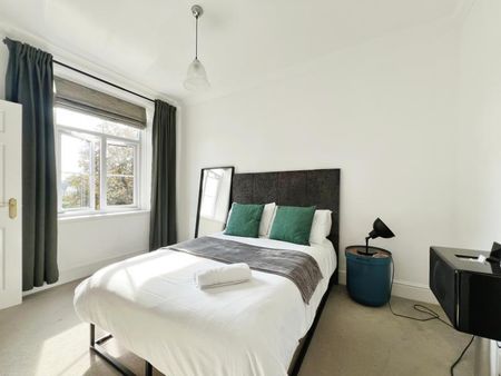 3 bedroom apartment to rent - Photo 4