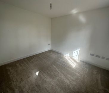 4 bedroom detached house to rent - Photo 5