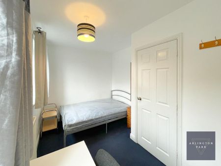 4 bedroom private hall to rent - Photo 3