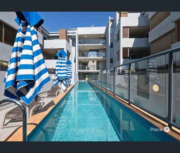 Modern Living in Brisbane's Most Dynamic Precinct! - Photo 4