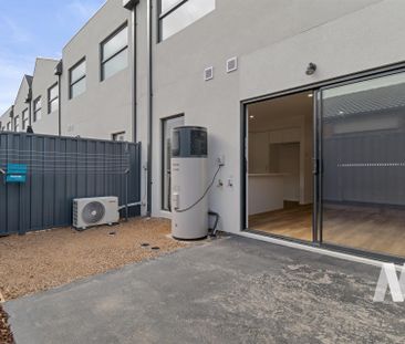 23 Mettle Street, Clyde North VIC 3978 - Townhouse For Rent | Domain - Photo 3