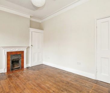 2 Bed Maisonette, Amesbury Avenue, SW2 - Photo 2