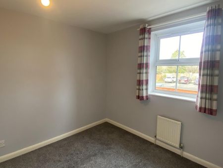 3 bedroom terraced house to rent - Photo 4