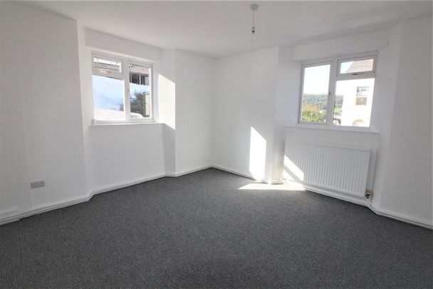 3 bedroom apartment to rent - Photo 1