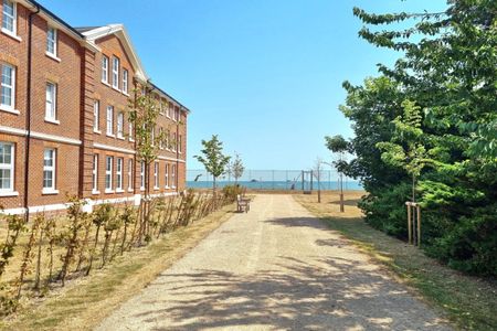 Royal Haslar - Photo 3