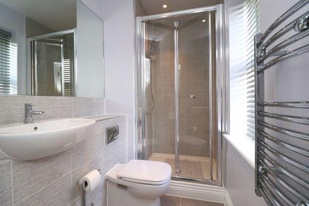 2 bedroom apartment to rent - Photo 4