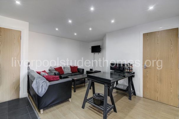 Stonemasons Close, Liverpool - Photo 1