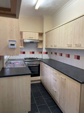 2 Bed Terraced House, Western Road, LE3 - Photo 3