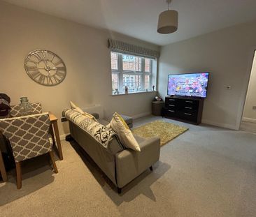 1 bedroom flat to rent - Photo 2