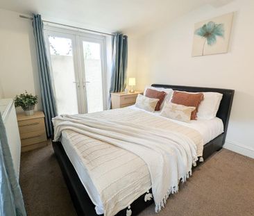 1 bedroom in a house share to rent - Photo 2