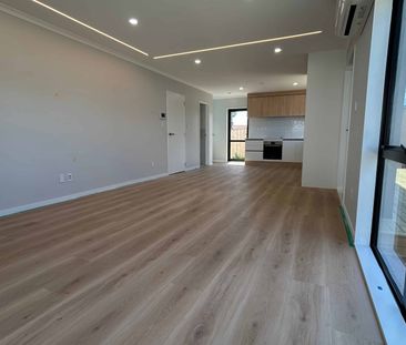 Modern Three Bedrooms Family Home in Fantastic School Zone - Photo 4