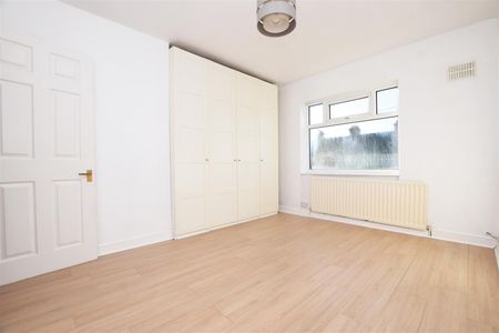 Broome Road, Hampton, TW12 - Photo 3