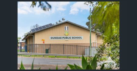 Renovated Modern Interiors Full-Brick Townhouse - Photo 5