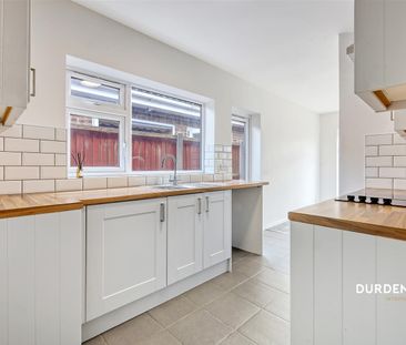 Feedhams Close, Wivenhoe - Photo 2