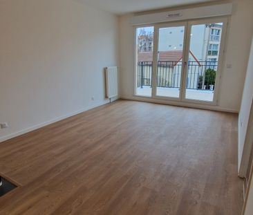 Location Appartement 2 pièces 40m² NEUILLY PLAISANCE 93360 - Photo 6