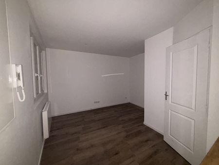 Location Appartement 1 pièce 15m² - Photo 3