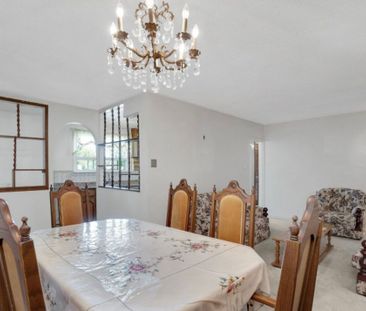 For Lease - 33 Lakeland Crescent, Toronto, Ontario - Photo 2