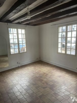 TOURS - PLACE CHATEAUNEUF - DANS IMMEUBLE ANCIEN - APPARTEMENT T1 BIS - Photo 1