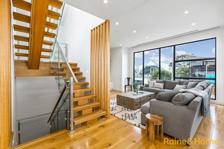 A Sophisticated Sanctuary of Style - Photo 3