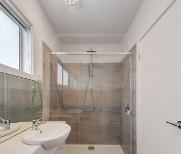Neat, Comfortable & Convenient Two-Bedroom Unit - Photo 4