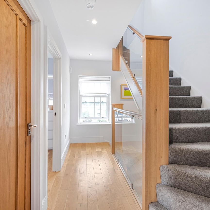 Saint Agnes Place - Photo 1