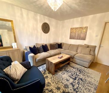 3 bedroom semi-detached house to rent - Photo 4
