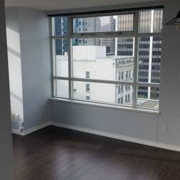 Bright 1-Bedroom + Den in Downtown Vancouver – Unbeatable Location - Photo 2