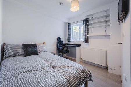 1 bedroom house of multiple occupation to rent - Photo 2